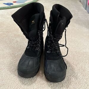 ARTIC SHIELD SIZE 8 WATERPROOF WINTER BOOTS